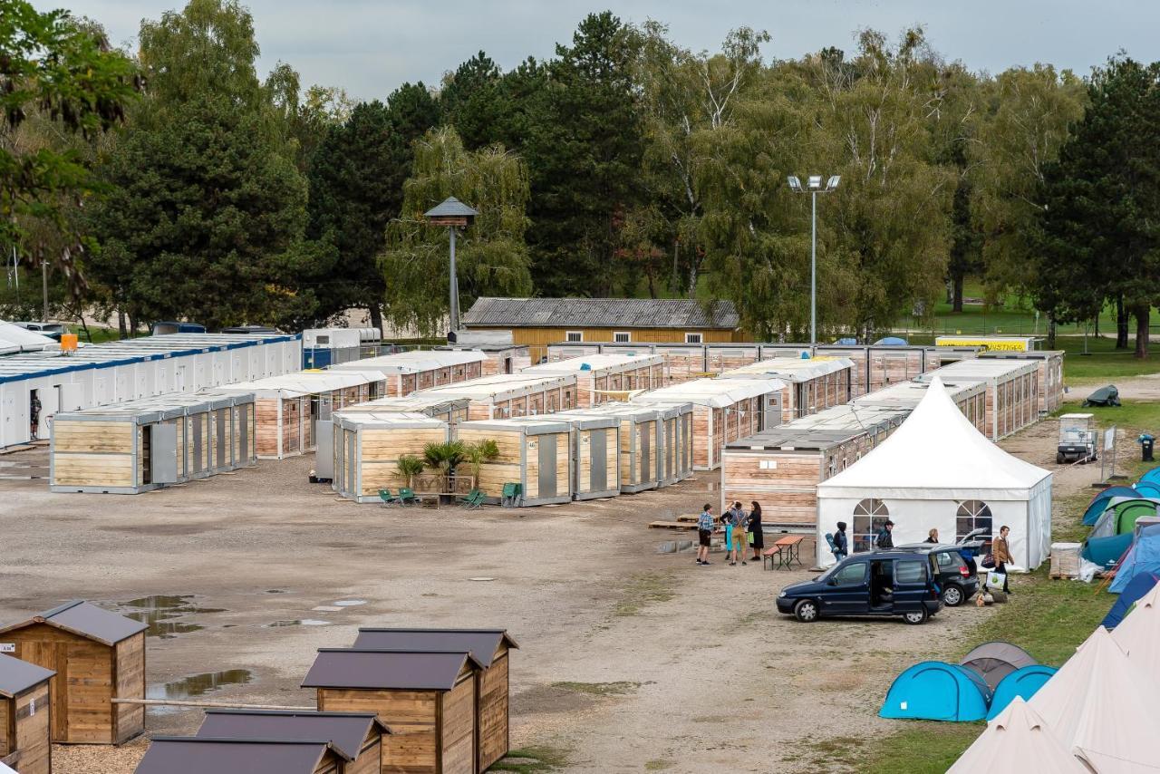 Oktoberfest Wiesn Camp Lodge Münih Dış mekan fotoğraf